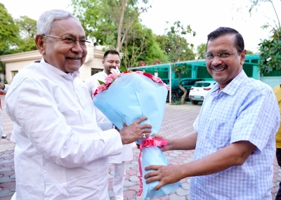 Nitish backs Kejriwal over CBI summon, says 'people've great respect for him' | Nitish backs Kejriwal over CBI summon, says 'people've great respect for him' Nitish backs Kejriwal over CBI summon, says 'people've great respect for him' | Nitish backs Kejriwal over CBI summon, says 'people've great respect for him'