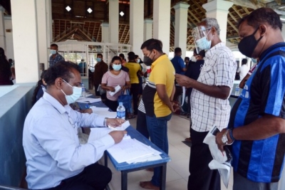 SL makes Covid vaccine cards mandatory from Jan 1 | SL makes Covid vaccine cards mandatory from Jan 1