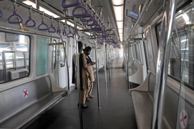 Kolkata Metro resumes services after 176-day hiatus | Kolkata Metro resumes services after 176-day hiatus