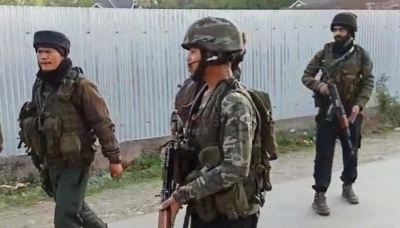 2 terrorists killed, soldier injured in Pulwama encounter | 2 terrorists killed, soldier injured in Pulwama encounter
