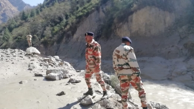 U'khand disaster: Army opens blocked tunnel at Tapovan, rescue ops on | U'khand disaster: Army opens blocked tunnel at Tapovan, rescue ops on