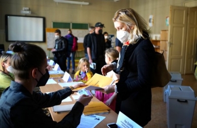 Coalition narrowly wins Czech parliamentary election | Coalition narrowly wins Czech parliamentary election