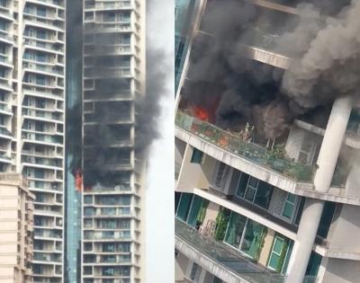 Mumbai: Fire engulfs Parel skyscraper, many feared trapped | Mumbai: Fire engulfs Parel skyscraper, many feared trapped Mumbai: Fire engulfs Parel skyscraper, many feared trapped | Mumbai: Fire engulfs Parel skyscraper, many feared trapped