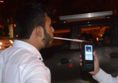 Drunken driving violations spike by 22 pc in Delhi during Q1 of 2024 | Drunken driving violations spike by 22 pc in Delhi during Q1 of 2024 Drunken driving violations spike by 22 pc in Delhi during Q1 of 2024 | Drunken driving violations spike by 22 pc in Delhi during Q1 of 2024