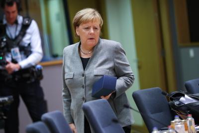 Angela Merkel goes into self-quarantine | Angela Merkel goes into self-quarantine