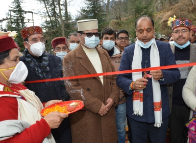 Himachal CM opens five-day Manali Winter Carnival | Himachal CM opens five-day Manali Winter Carnival