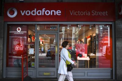 Vodafone Idea to shift all postpaid users under Vodafone RED | Vodafone Idea to shift all postpaid users under Vodafone RED Vodafone Idea to shift all postpaid users under Vodafone RED | Vodafone Idea to shift all postpaid users under Vodafone RED