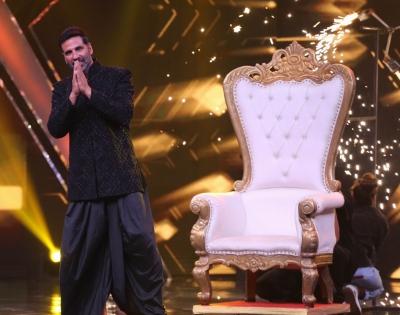 Akshay Kumar shot for 'Tip Tip Barsa Paani' 28 years ago on the same set as 'DID L'il Masters 5' | Akshay Kumar shot for 'Tip Tip Barsa Paani' 28 years ago on the same set as 'DID L'il Masters 5' Akshay Kumar shot for 'Tip Tip Barsa Paani' 28 years ago on the same set as 'DID L'il Masters 5' | Akshay Kumar shot for 'Tip Tip Barsa Paani' 28 years ago on the same set as 'DID L'il Masters 5'