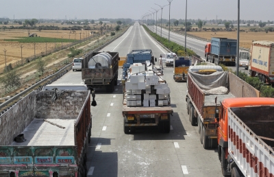 No trucks on highway to Mizoram, state starts to feel pinch | No trucks on highway to Mizoram, state starts to feel pinch