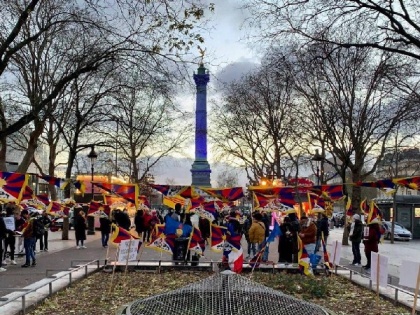 Tibetans, Uyghurs protest in Paris over China's rights violations | Tibetans, Uyghurs protest in Paris over China's rights violations
