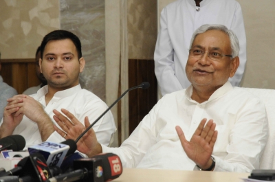Mahagatbandhan has narrow edge over NDA in most parts, except Tirhut | Mahagatbandhan has narrow edge over NDA in most parts, except Tirhut Mahagatbandhan has narrow edge over NDA in most parts, except Tirhut | Mahagatbandhan has narrow edge over NDA in most parts, except Tirhut