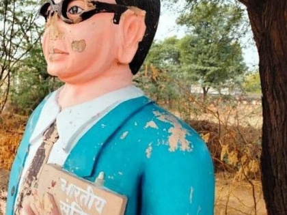 Ambedkar statue in Lucknow vandalised, protest erupts | Ambedkar statue in Lucknow vandalised, protest erupts