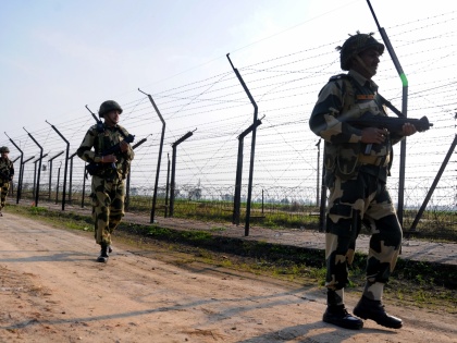 Intruder shot dead by army on LoC in J&K's Poonch | Intruder shot dead by army on LoC in J&K's Poonch