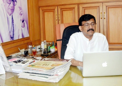 Sanjay Raut reacts over Bombay HC's verdict on Kanjurmarg metro carshed : Courts fall into any issues these days | Sanjay Raut reacts over Bombay HC's verdict on Kanjurmarg metro carshed : Courts fall into any issues these days