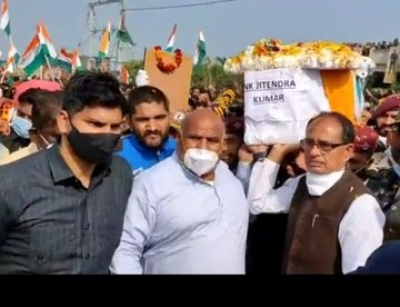 CDS chopper crash: Naik Jitender Kumar cremated in MP | CDS chopper crash: Naik Jitender Kumar cremated in MP CDS chopper crash: Naik Jitender Kumar cremated in MP | CDS chopper crash: Naik Jitender Kumar cremated in MP
