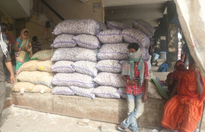 Agri commodity prices vary amid lower arrivals in lockdown | Agri commodity prices vary amid lower arrivals in lockdown