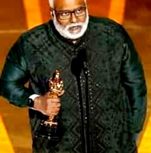 Oscars 2023: Keeravani floors audience with his version of 'Top of the World' | Oscars 2023: Keeravani floors audience with his version of 'Top of the World'