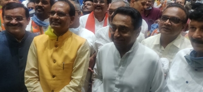 With no opposition Chouhan wins unanimous trust vote | With no opposition Chouhan wins unanimous trust vote
