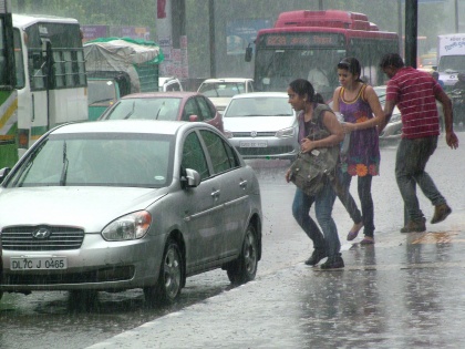 IMD issues yellow alert for rain in Delhi | IMD issues yellow alert for rain in Delhi