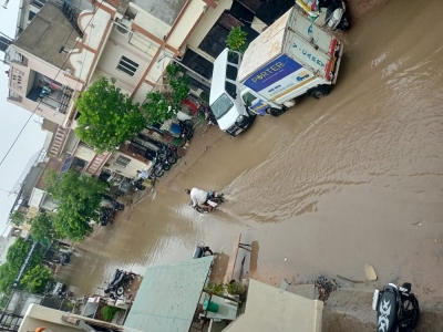 Heavy rainfall lashes Ahmedabad | Heavy rainfall lashes Ahmedabad