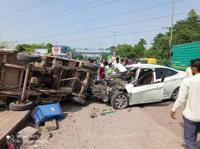 1 dead, 3 injured as speeding car rams several vehicles in Delhi | 1 dead, 3 injured as speeding car rams several vehicles in Delhi