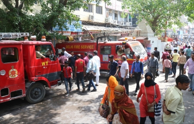 Delhi building collapses after fire, none injured | Delhi building collapses after fire, none injured Delhi building collapses after fire, none injured | Delhi building collapses after fire, none injured