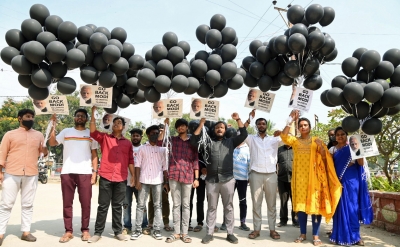 Protests in Telangana against PM Modi's visit | Protests in Telangana against PM Modi's visit