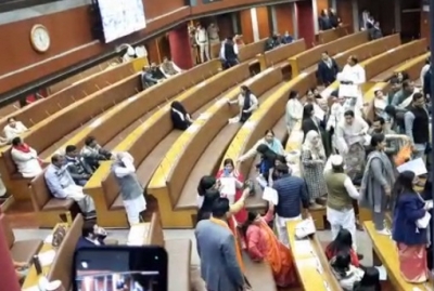 MCD begins amid ruckus as AAP, BJP clash ahead of mayoral polls | MCD begins amid ruckus as AAP, BJP clash ahead of mayoral polls MCD begins amid ruckus as AAP, BJP clash ahead of mayoral polls | MCD begins amid ruckus as AAP, BJP clash ahead of mayoral polls