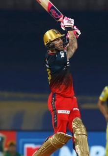 IPL 2022: Du Plessis' 96 guides RCB to 181/6 against Lucknow Super Giants | IPL 2022: Du Plessis' 96 guides RCB to 181/6 against Lucknow Super Giants