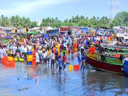 TN: Rameswaram fishermen stage protest against diesel price hike | TN: Rameswaram fishermen stage protest against diesel price hike