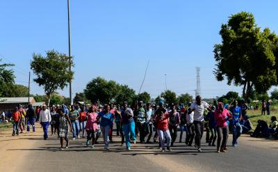 S.Africa deploys military healthcare personnel following workers' strike | S.Africa deploys military healthcare personnel following workers' strike