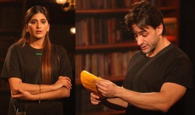 'Bigg Boss 16': Letters from family leave Nimrit, Shalin in tears | 'Bigg Boss 16': Letters from family leave Nimrit, Shalin in tears 'Bigg Boss 16': Letters from family leave Nimrit, Shalin in tears | 'Bigg Boss 16': Letters from family leave Nimrit, Shalin in tears