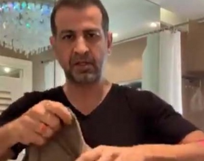 Ronit Roy's son orders Play Station 4 online, receives blank paper | Ronit Roy's son orders Play Station 4 online, receives blank paper
