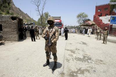Pakistan, Afghanistan joint action foils smuggling bid | Pakistan, Afghanistan joint action foils smuggling bid