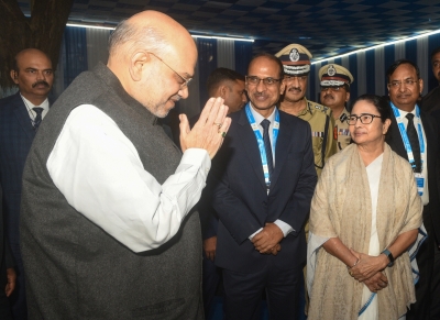 Amit Shah stresses on equal responsibility of states with BSF to check cross-border crimes | Amit Shah stresses on equal responsibility of states with BSF to check cross-border crimes