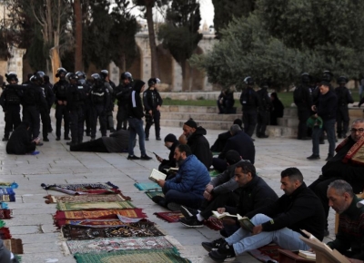 Al-Aqsa Mosque witnesses second day of violence | Al-Aqsa Mosque witnesses second day of violence