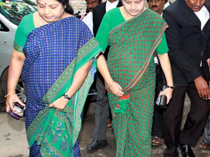 K’taka Lokayukta special court issues non bailable warrant against Sasikala, Ilavarasi | K’taka Lokayukta special court issues non bailable warrant against Sasikala, Ilavarasi K’taka Lokayukta special court issues non bailable warrant against Sasikala, Ilavarasi | K’taka Lokayukta special court issues non bailable warrant against Sasikala, Ilavarasi