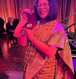 Indian-origin science teacher wins PM's prize in Australia | Indian-origin science teacher wins PM's prize in Australia
