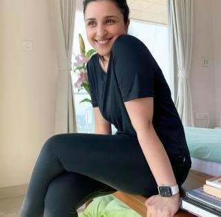 Parineeti posts 'after workout, before shower' pic | Parineeti posts 'after workout, before shower' pic