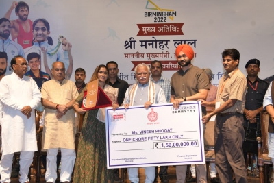 Haryana CM felicitates CWG medalists | Haryana CM felicitates CWG medalists