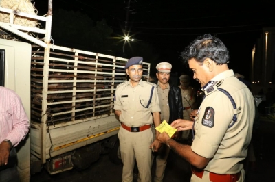 Telangana offers 60-90% discount on traffic challans | Telangana offers 60-90% discount on traffic challans Telangana offers 60-90% discount on traffic challans | Telangana offers 60-90% discount on traffic challans