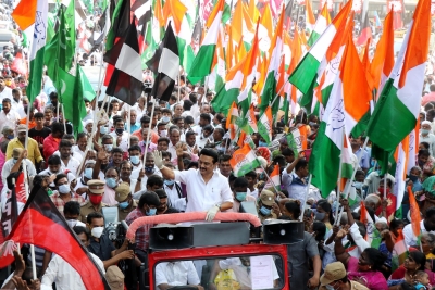 Alliance talks under focus as ECI announces single-phase polling in TN on April 19 | Alliance talks under focus as ECI announces single-phase polling in TN on April 19 Alliance talks under focus as ECI announces single-phase polling in TN on April 19 | Alliance talks under focus as ECI announces single-phase polling in TN on April 19