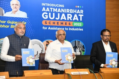 Gujarat CM launches schemes for assistance to industries | Gujarat CM launches schemes for assistance to industries