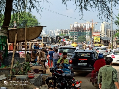 Gurugram authorities conduct demolition drive in Banjara Market | Gurugram authorities conduct demolition drive in Banjara Market