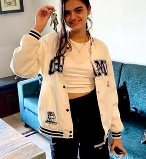 At 15, TV actress Ruhanika Dhawan buys her own home, says 'you too can' | At 15, TV actress Ruhanika Dhawan buys her own home, says 'you too can' At 15, TV actress Ruhanika Dhawan buys her own home, says 'you too can' | At 15, TV actress Ruhanika Dhawan buys her own home, says 'you too can'