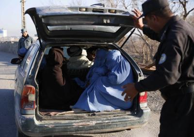Afghan police seize 1,000 kg of illicit drugs, arrest two smugglers | Afghan police seize 1,000 kg of illicit drugs, arrest two smugglers