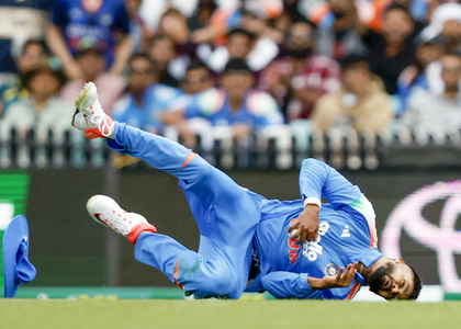 Shreyas Iyer suffers laceration injury to spleen in Sydney: BCCI | Shreyas Iyer suffers laceration injury to spleen in Sydney: BCCI