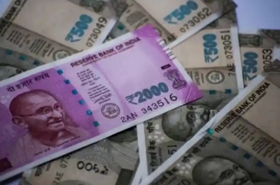 Din rages to 'topple' Gandhiji from Indian currency note pedestal | Din rages to 'topple' Gandhiji from Indian currency note pedestal