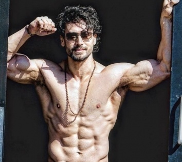 Tiger Shroff reveals why he hates 'competing' with himself | Tiger Shroff reveals why he hates 'competing' with himself