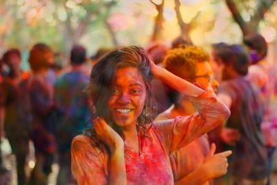 Don't let pre-Holi splashes ruin your hair | Don't let pre-Holi splashes ruin your hair Don't let pre-Holi splashes ruin your hair | Don't let pre-Holi splashes ruin your hair